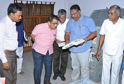 உள்ளாட்சி தேர்தல் தொடர்பான பொருட்களை தயார் நிலையில் வைத்திருக்க வேண்டும் அரியலூரில் மாநில தேர்தல் ஆணையர் பேச்சு