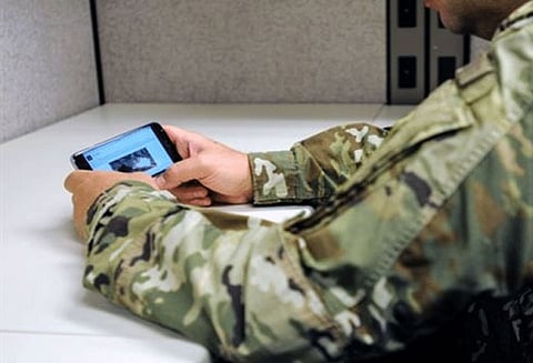 பாகிஸ்தானில் ராணுவ வீரர்கள் சமூக வலைத்தளங்களை பயன்படுத்த தடை