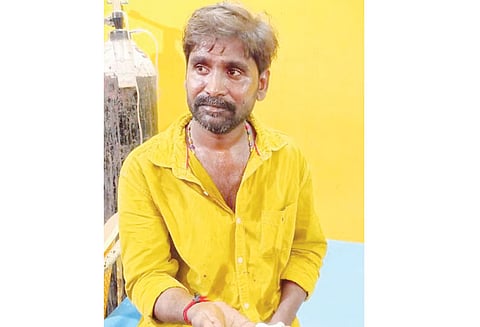 விராலிமலை பஸ் நிலையத்தில் பயங்கரம்: நடத்தையில் சந்தேகத்தால் பெண் குத்திக்கொலை போலீசில் கணவர் சரண்