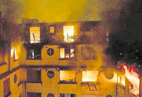 பிரான்சில் பயங்கரம் அடுக்குமாடி குடியிருப்பில் தீ; 10 பேர் பலி