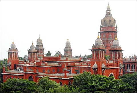 குற்றப்பத்திரிகை தாக்கல் செய்யாத 7, 324 போலீஸ் அதிகாரிகள் மீது ஒழுங்கு நடவடிக்கை ஐகோர்ட்டில், டி.ஜி.பி. அறிக்கை தாக்கல்