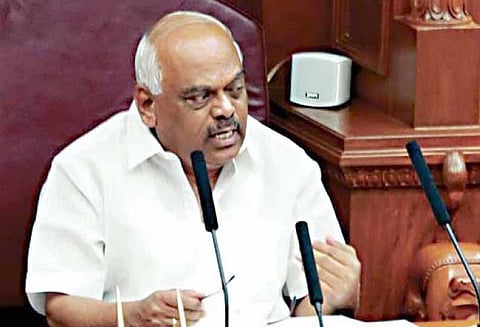 40 பேர் கடிதம் கொடுத்தாலும் பெற்று கொள்வேன், பதவி ராஜினாமா குறித்து எம்.எல்.ஏ.க்கள் யாரும் என்னிடம் பேசவில்லை