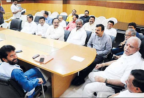 பட்ஜெட் தாக்கலுக்கு முன்பே கூட்டணி அரசு கவிழும் - எடியூரப்பா பரபரப்பு பேச்சு