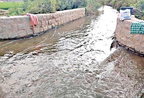 விவசாயிகள் போராட்ட அறிவிப்பு எதிரொலி, கம்பம் பள்ளத்தாக்கு பகுதிக்கு தண்ணீர் திறப்பு