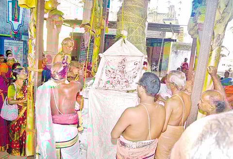 திருக்கண்ணபுரம் சவுரிராஜ பெருமாள் கோவிலில் மாசிமக விழா கொடியேற்றத்துடன் தொடங்கியது