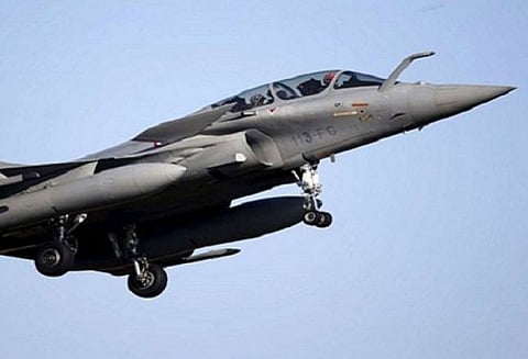 ரபேல்: பாராளுமன்றத்தில் சிஏஜி அறிக்கை இன்று தாக்கல் செய்யப்படும் என தகவல்