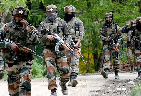 அமெரிக்காவிடம் இருந்து நவீன துப்பாக்கிகள் வாங்க இந்தியா ஒப்பந்தம்