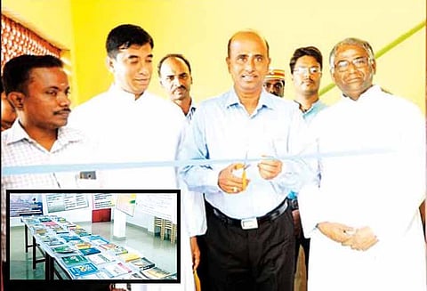 கடலூரில், தொழில் நெறி வழிகாட்டி கண்காட்சி - கலெக்டர் அன்புசெல்வன் திறந்து வைத்தார்