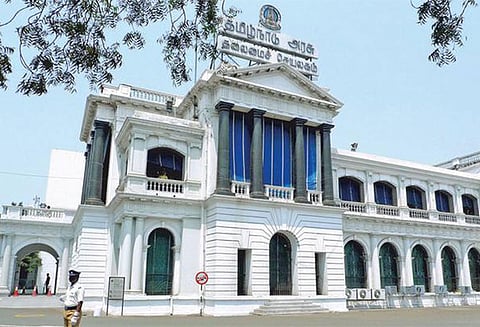 மறுதேதி குறிப்பிடாமல் சட்டசபை கூட்டத்தொடர் தள்ளிவைப்பு கடைசி நாள் கூட்டத்தில் தி.மு.க. வெளிநடப்பு