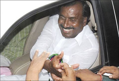 கைரேகை சப்-இன்ஸ்பெக்டர் பணிக்கான நேர்முகத்தேர்வு முடிவு வெளியீடு சைதை துரைசாமியின் மனிதநேய மையத்தில் படித்த 39 பேர் தேர்ச்சி