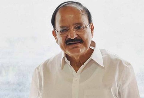 பயங்கரவாதிகளுக்கு பாடம் கற்பிக்க வேண்டும் - வெங்கையா நாயுடு