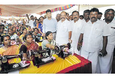 தூத்துக்குடியில் மாற்றுத்திறனாளிகளுக்கு ரூ.58½ லட்சம் நலத்திட்ட உதவி அமைச்சர் கடம்பூர் ராஜூ வழங்கினார்