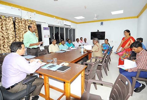 எஸ்.எஸ்.எல்.சி., பிளஸ்–1, பிளஸ்–2 பொதுத்தேர்வுகளை நடத்துவது குறித்த ஆலோசனை கூட்டம் கலெக்டர் தலைமையில் நடந்தது