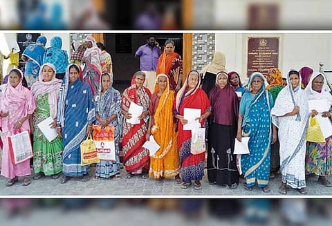 ரூ.2 ஆயிரம் நிதிஉதவிக்கான பயனாளிகள் பட்டியலில் குழப்பம்