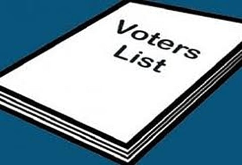 வாக்காளர் பட்டியலில் பெயர் சேர்க்க 3,453 மையங்களில் சிறப்பு முகாம் இன்றும் நடக்கிறது