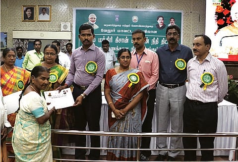 81 ஆயிரம் விவசாயிகளின் வங்கிக்கணக்கில் முதற்கட்ட நிதி - வருவாய் அலுவலர் பார்த்திபன் தகவல்