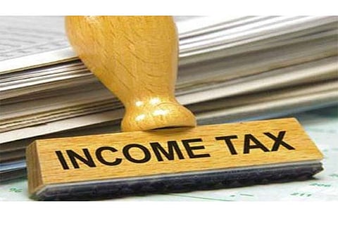 சேலத்தில் பரபரப்பு: நகைக்கடைகளில் வருமான வரித்துறையினர் சோதனை