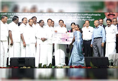 ஏழை குடும்பங்களை சேர்ந்த அனைத்து தொழிலாளர்களுக்கும் ரூ.2 ஆயிரம் வழங்கப்படும்: முதல்-அமைச்சர் எடப்பாடி பழனிசாமி தகவல்