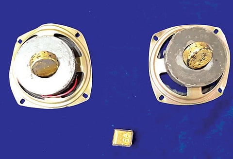 மலேசியாவில் இருந்து சென்னைக்கு ‘ஸ்பீக்கரில்’ மறைத்து கடத்திய ரூ.7 லட்சம் தங்கம் பறிமுதல்