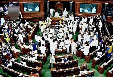 நாடாளுமன்ற மக்களவையில் காங்கிரஸ், அ.தி.மு.க., தெலுங்கு தேசம் அமளி - புத்தாண்டிலாவது அமைதி காக்க சபாநாயகர் வேண்டுகோள்