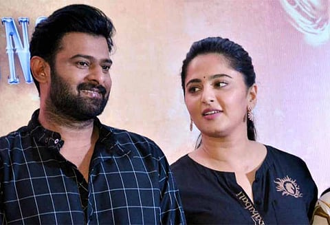 ஜோடியாக திரிகின்றனர்: உறுதியான பிரபாஸ்-அனுஷ்கா காதல்?