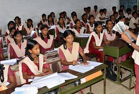 8-ம் வகுப்பு வரை கட்டாய தேர்ச்சி முறை ரத்து மசோதாவுக்கு நாடாளுமன்றம் ஒப்புதல்