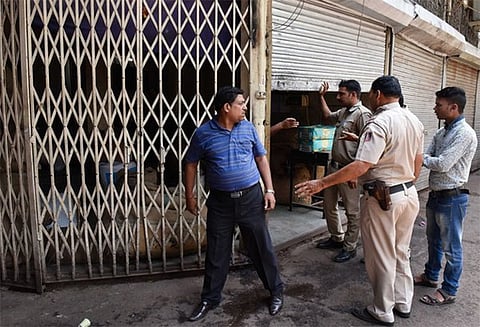 ஐ.எஸ். வழக்கு: ஆயுதங்களை சப்ளை செய்ததாக 21 வயது இளைஞரை தேசிய புலனாய்வு பிரிவு கைது செய்தது