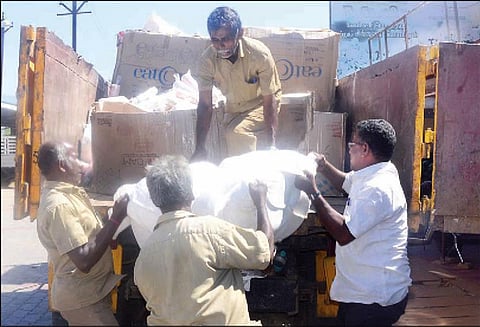 4-வது நாளாக சோதனை: நாகர்கோவிலில் மூடை, மூடையாக தெர்மாகோல் பொருட்கள் பறிமுதல் - அதிகாரிகள் அதிரடி நடவடிக்கை