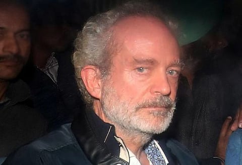 ஹெலிகாப்டர் ஊழலில் சிக்கிய இடைத்தரகர் மேலும் பல ராணுவ ஒப்பந்தங்களில் பணம் வாங்கியது அம்பலம் - நீதிமன்ற காவலில் அடைக்க சிறப்பு கோர்ட்டு உத்தரவு