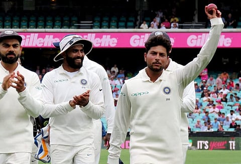 அந்நிய மண்ணில் முதல் முறையாக 5 விக்கெட்டுகள் கைப்பற்றி இந்திய வீரர் குல்தீப் யாதவ் சாதனை