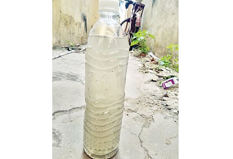 தஞ்சை கீழவாசல் பகுதியில் கழிவு நீர் கலந்த குடிநீர் வினியோகம் பொதுமக்கள் பீதி