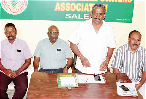 பிளாஸ்டிக் தடைக்கு விளக்கம் அளிக்க வலியுறுத்தி நாளை, சட்டசபையை முற்றுகையிடும் போராட்டம் வணிகர் சங்கங்களின் பேரமைப்பு கூட்டத்தில் தீர்மானம்