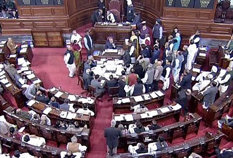 10 சதவீத இட ஒதுக்கீடு மசோதா மாநிலங்களவையில் தாக்கல்