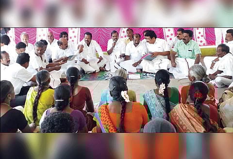 தர்மபுரி மாவட்டத்தில் தி.மு.க. சார்பில் ஊராட்சி சபை கூட்டம் பொதுமக்களிடம் குறைகள் கேட்பு