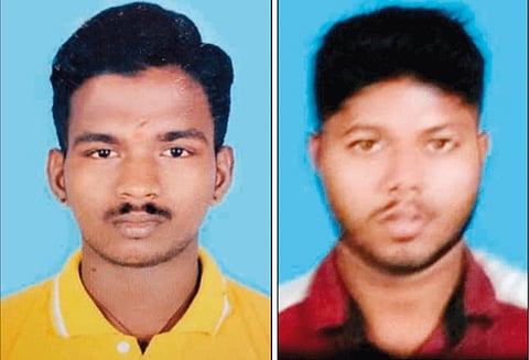 மினிபஸ்-மோட்டார் சைக்கிள் மோதல்: 2 வாலிபர்கள் பலி குற்றாலத்தில் குளித்துவிட்டு திரும்பியபோது பரிதாபம்
