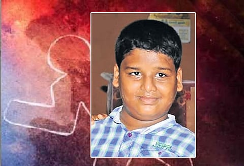 இருசக்கர வாகனங்கள் மோதல்: தந்தையுடன் சென்ற மாணவர் பலி