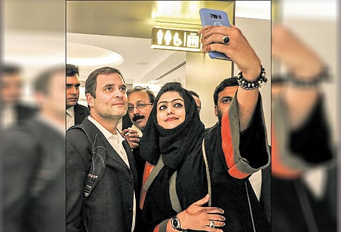 துபாயில் தொழிலாளர் முகாமுக்கு சென்றார், ராகுல் காந்தி