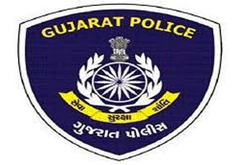 போலி கால்சென்டர் நடத்திய 2 பேர் கைது - அமெரிக்கர்களை ஏமாற்றி பணம் பறித்தனர்