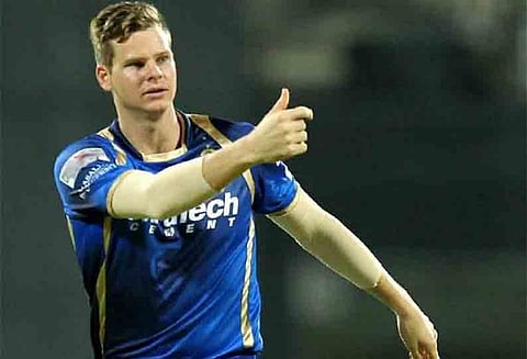 முழங்கை காயத்தால் பின்னடைவை சந்திக்கும் ஸ்டீவன் சுமித் - ஐ.பி.எல். போட்டியில் விளையாட முடியாது