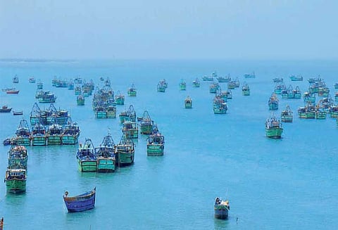 ராமேசுவரம் மீனவர்கள் கால வரையற்ற வேலை நிறுத்தம் அறிவிப்பு