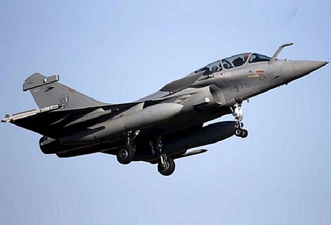 ரபேல் ஒப்பந்த விவகாரம்: சுப்ரீம் கோர்ட்டில் சீராய்வு மனுத்தாக்கல்