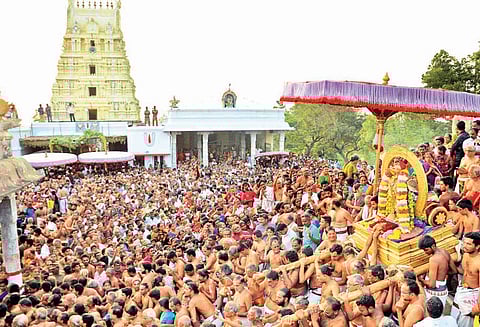 காஞ்சீபுரம் வாலாஜாபாத் அருகே பாரிவேட்டை திருவிழா