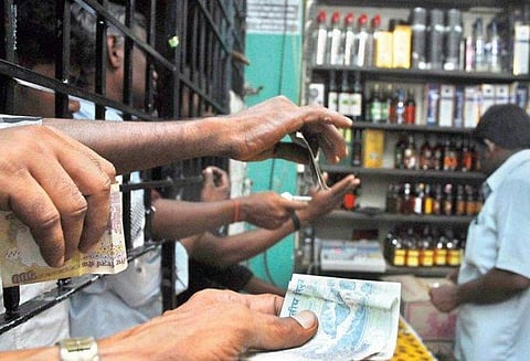 பொங்கலையொட்டி 3 நாட்களில் மட்டும் ‘டாஸ்மாக்’ மது விற்பனை ரூ.500 கோடியை தாண்டியது கடந்த ஆண்டை விட 10 சதவீதம் உயர்வு