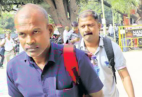 கோடநாடு விவகாரம்: கைதான ஷயான், மனோஜ் எழும்பூர் கோர்ட்டில் ஆஜர் இருநபர் உத்தரவாதம் அளித்ததால் விடுவிப்பு