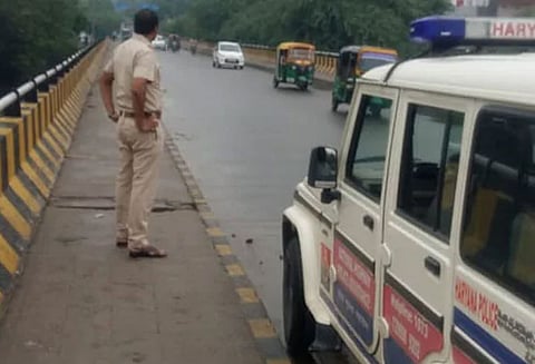 வழக்கை வாபஸ் பெறாததால், பாலியல் வன்கொடுமைக்கு உள்ளான பெண் சுட்டுக்கொலை