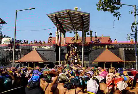 சபரிமலையில் மீண்டும் பதற்றம்: அய்யப்பன் கோவிலுக்கு வந்த 2 பெண்கள் திருப்பி அனுப்பப்பட்டனர் - கோவில் நடை இன்று சாத்தப்படுகிறது
