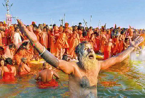 பிரயாக்ராஜ் நகரில் நடந்து வரும் கும்பமேளாவால் உ.பி. மாநில அரசுக்கு யோகம் - ரூ.1 லட்சம் கோடி வருமானம் கிடைக்கும்