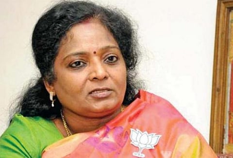 சர்ச்சைக்குரிய படங்கள் இடம்பெற்ற ஓவிய கண்காட்சிக்கு தமிழிசை சவுந்தரராஜன் கண்டனம்