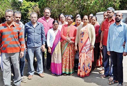 ஊட்டியில் குறைதீர்க்கும் கூட்டம்: குடிநீர் வினியோகம் செய்யக்கோரி முள்ளிக்கொரை பெண்கள் மனு