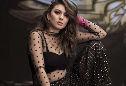 நடிகை ஹன்சிகாவுக்கு தரையில் பல்டி அடிக்கும் போது காயம்